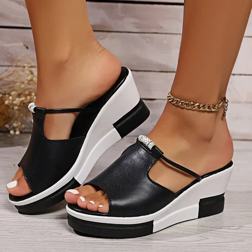 Aura | Cuir éclatant black